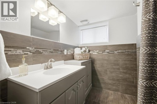 94 Clarendon Avenue, Hamilton, ON 