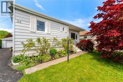 94 Clarendon Avenue, Hamilton, ON 