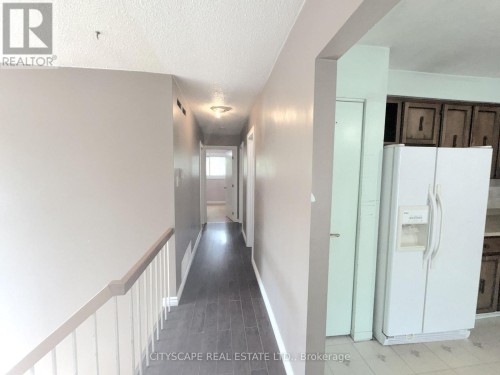Landing to bedrooms - 6087 Featherhead Crescent, Mississauga, ON 