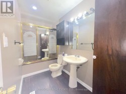 4-piece main bathroom - 