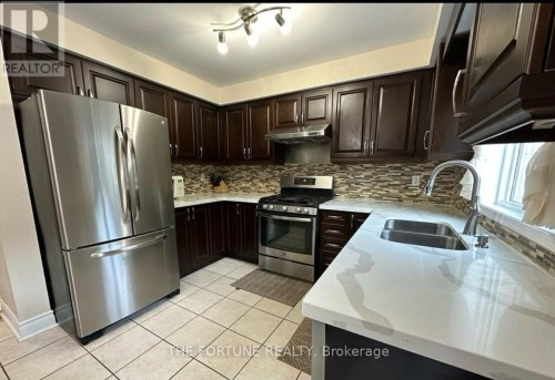 UPPER - 22 WATERDALE ROAD , Brampton, Ontario L7A 1S3 4