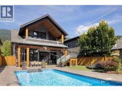 40257 ARISTOTLE DRIVE  Squamish, BC V8B 0S6