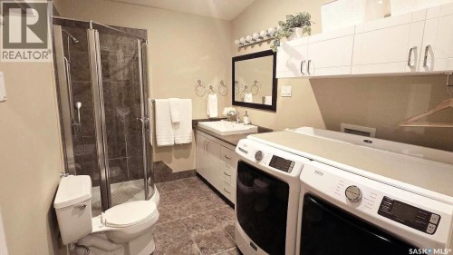 2133 Mckinnon Avenue, Saskatoon, SK 