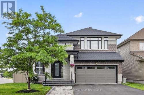 341 SERENADE CRESCENT , Ottawa, Ontario K1X 0B9 2