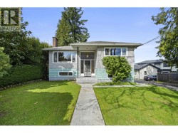 3783 PRICE STREET  Burnaby, BC V5G 2K9