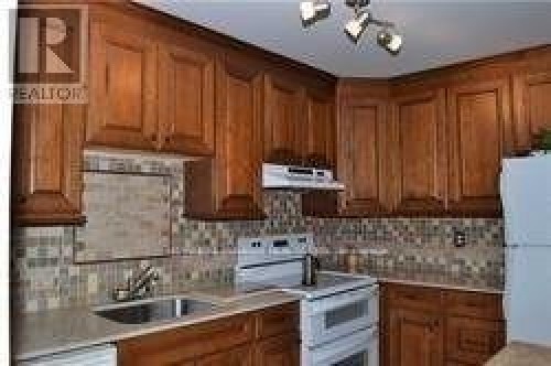 94 - 45 HANSEN ROAD , Brampton, Ontario L6V 3C5 2