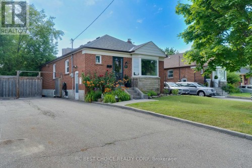 MAIN - 45 MAYALL AVENUE , Toronto, Ontario M3L 1E7 3