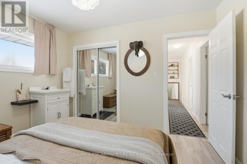 81 Thomson Drive, Hamilton, ON 