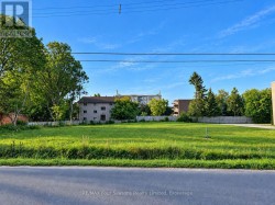 302 SEVENTH STREET  Collingwood, ON L9Y 2B3