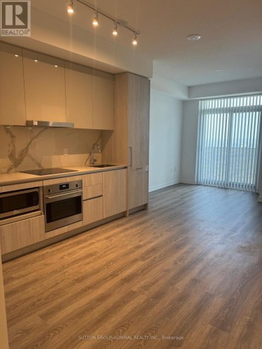 4910 - 195 COMMERCE STREET , Vaughan, Ontario L4K 0P9 5