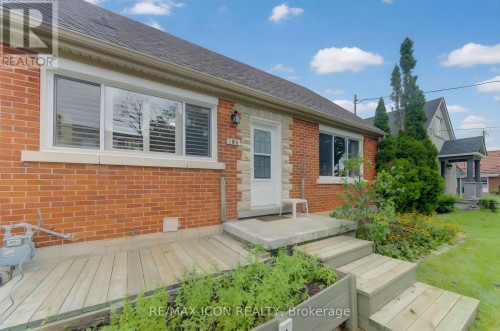 104 Mausser Avenue, Kitchener, ON 