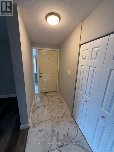 UPPER LEVEL - 63 SANATORIUM ROAD , Hamilton, Ontario L9C 1Y4 3