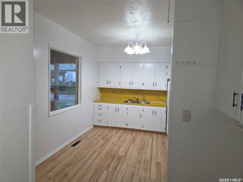 100 3Rd Avenue N, Middle Lake, SK 