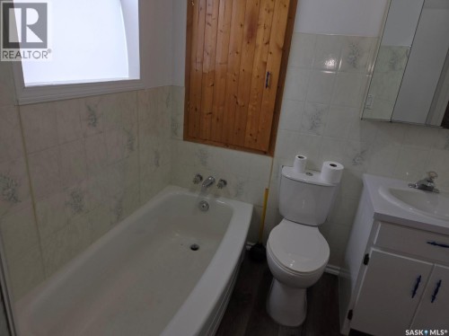 100 3Rd Avenue N, Middle Lake, SK 