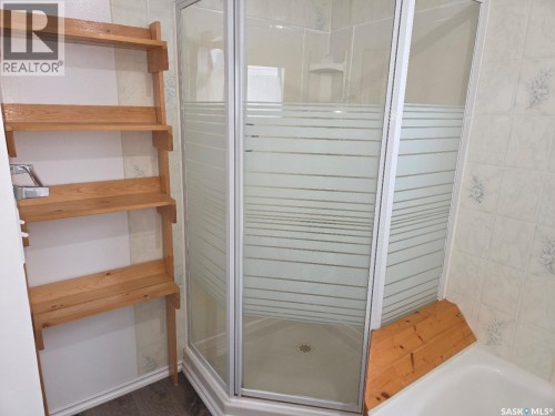 100 3Rd Avenue N, Middle Lake, SK 