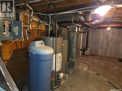100 3Rd Avenue N, Middle Lake, SK 