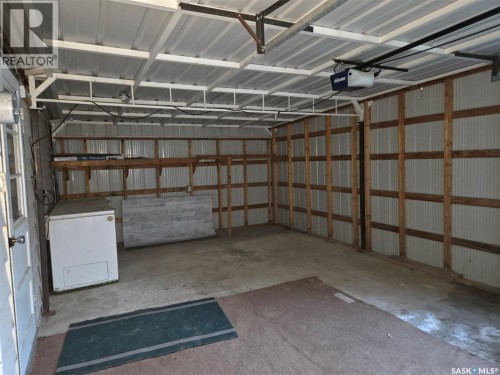 100 3Rd Avenue N, Middle Lake, SK 