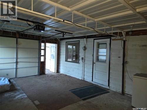 100 3Rd Avenue N, Middle Lake, SK 