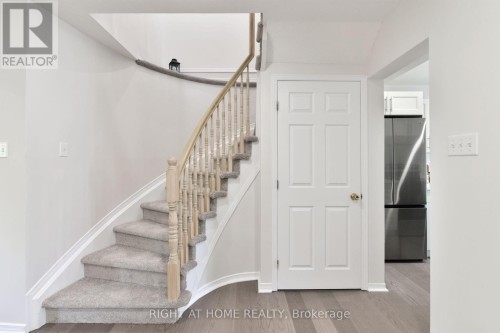60 Malhotra Court, Ottawa, ON 