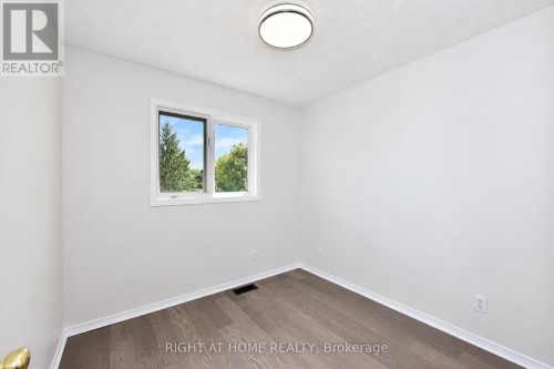 60 Malhotra Court, Ottawa, ON 