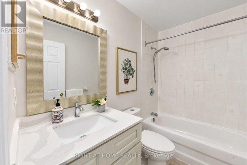 60 Malhotra Court, Ottawa, ON 