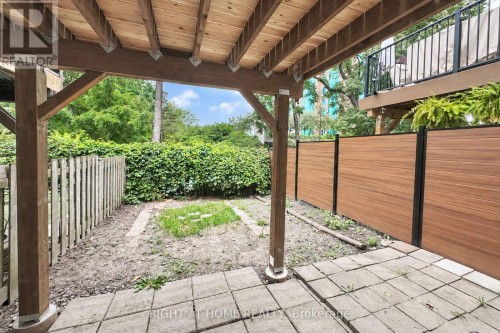 60 Malhotra Court, Ottawa, ON 