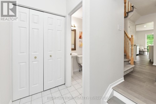 60 Malhotra Court, Ottawa, ON 