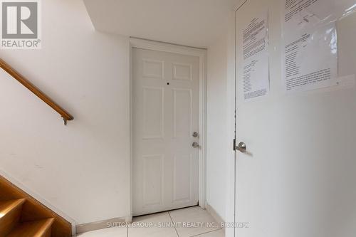 29 YATESCASTLE , Toronto, Ontario M3L 2B9 2