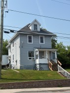 106 FOURTH AVENUE W North Bay, ON P1B 3M8