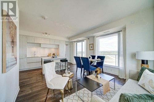 829 - 2 DAVID EYER ROAD E  Richmond Hill, ON L4S 0N6