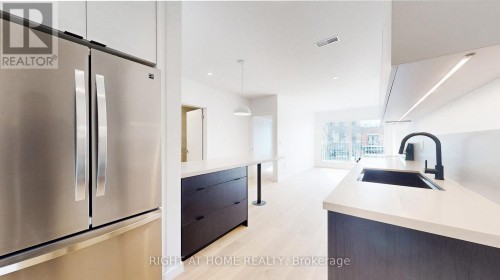 UNIT 3 - 3122 DUNDAS STREET W , Toronto, Ontario M6P 2A1 3