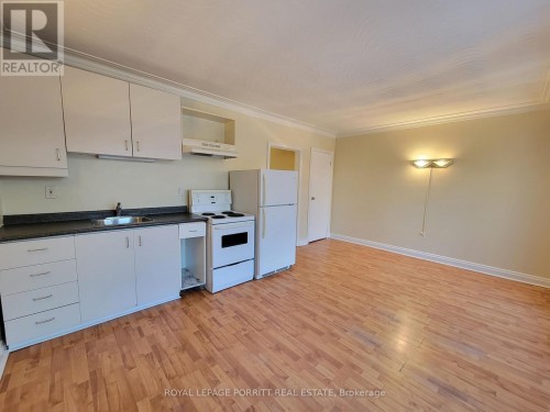 A - 3295 LAKE SHORE BOULEVARD W , Toronto, Ontario M8W 1M8 5