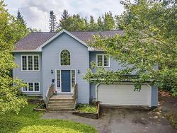 15 Burlington Lane Stillwater Lake, NS B3Z 4P8