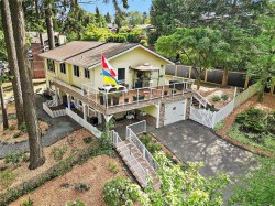 6864 East Saanich Rd Central Saanich, BC V8Z 5Y9