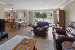 #410-1025 Inverness Rd Saanich, BC V8X 2S2