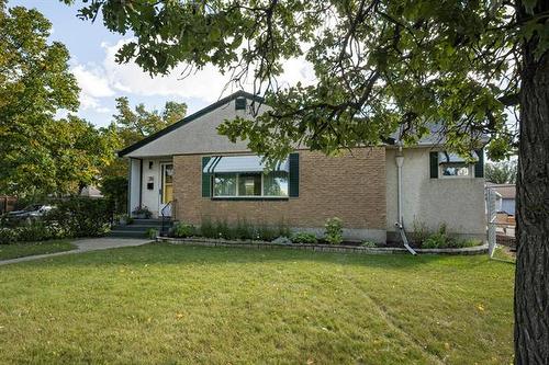 318 Lockwood St, Winnipeg, MB 