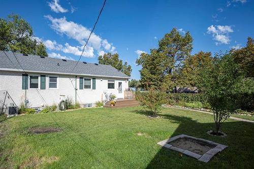 318 Lockwood St, Winnipeg, MB 