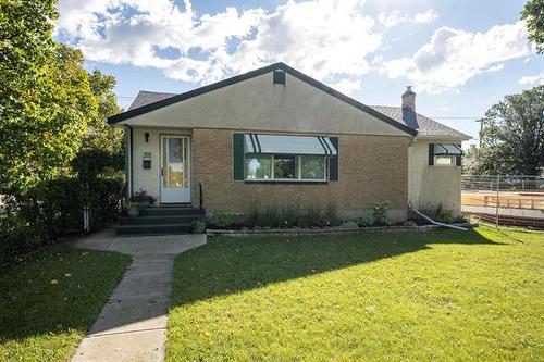 318 Lockwood St, Winnipeg, MB 
