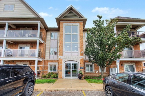 309-124 Aspen Springs Drive  Clarington, ON L1C 0G8