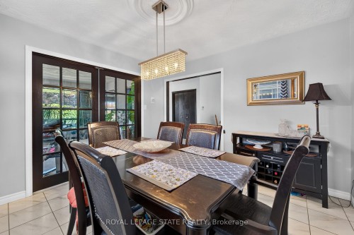 15 Ellen Avenue, Hamilton, ON 