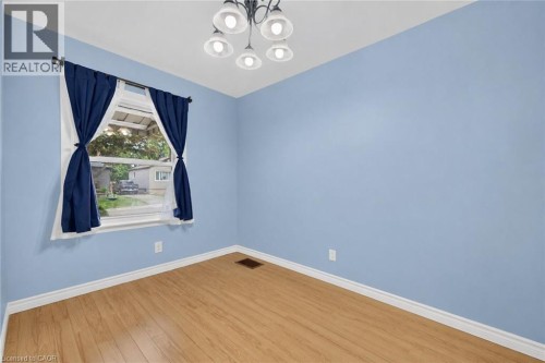 302 East 28Th Street, Hamilton, ON 