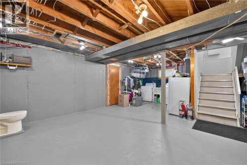 302 East 28Th Street, Hamilton, ON 