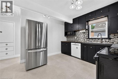 302 East 28Th Street, Hamilton, ON 