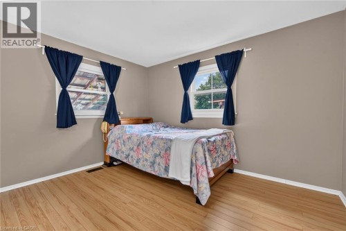 302 East 28Th Street, Hamilton, ON 