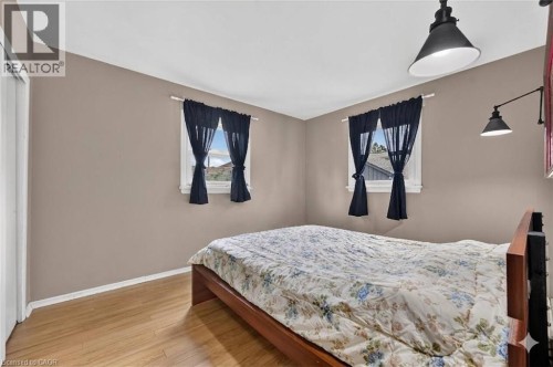 302 East 28Th Street, Hamilton, ON 