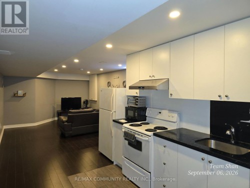 BSMT - 18 BOBCAT TERRACE , Toronto, Ontario M1B 6G6 3