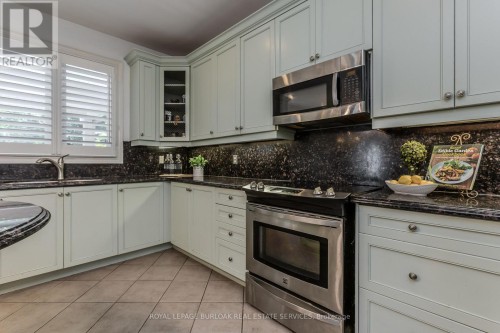 2194 Berwick Drive, Burlington, ON 