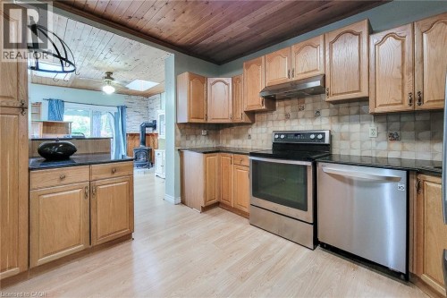 12 Leinster Avenue S, Hamilton, ON 