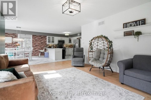 29 Maple Street, Mapleton, ON 
