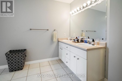 29 Maple Street, Mapleton, ON 
